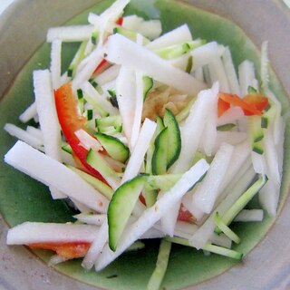 野菜と帆立ののマリネ液サラダ